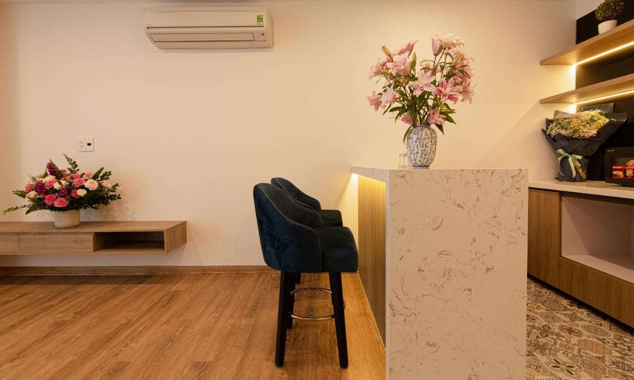 Emily Hotel & Apartment Da Nang Exterior foto