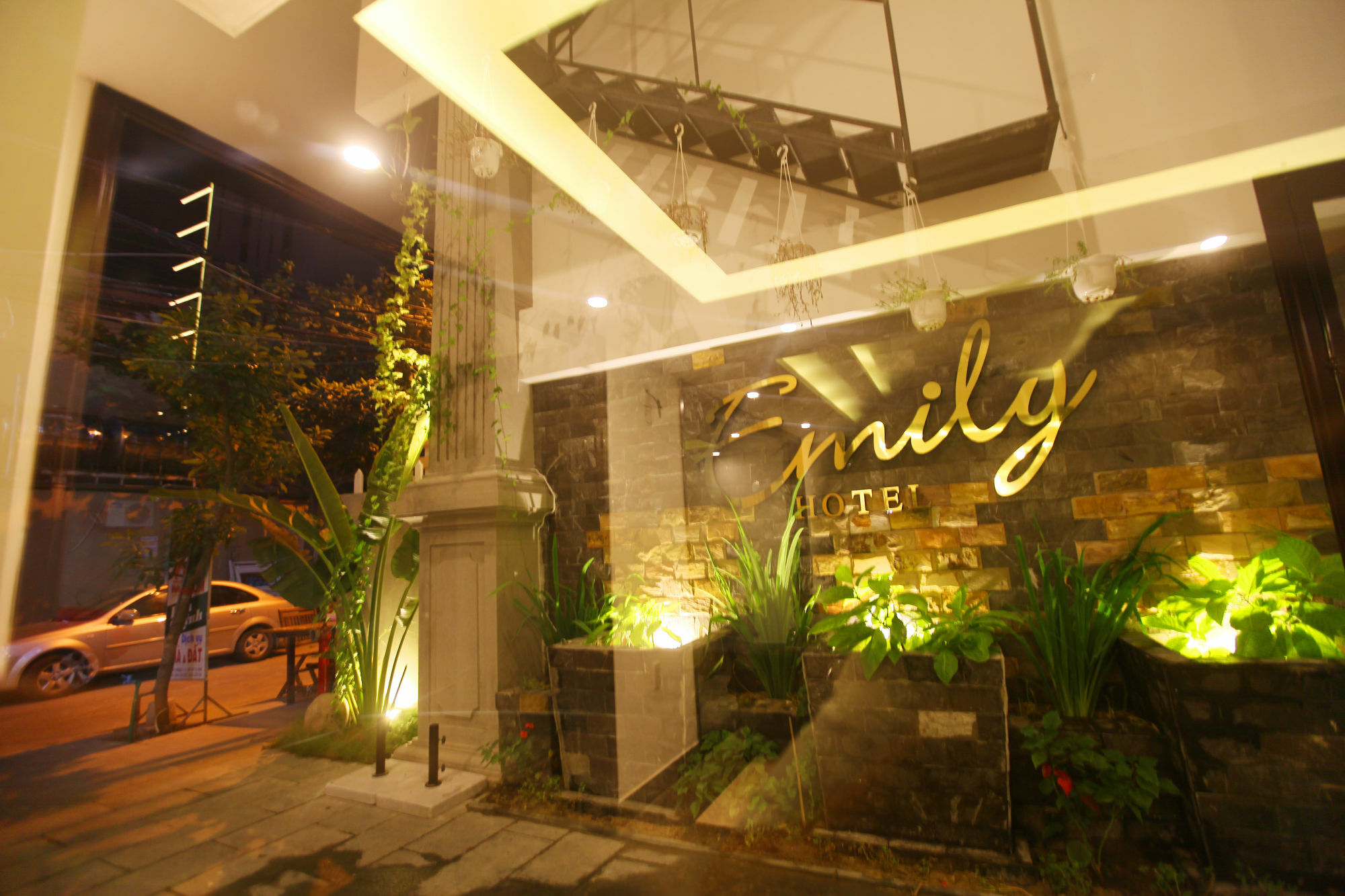 Emily Hotel & Apartment Da Nang Exterior foto